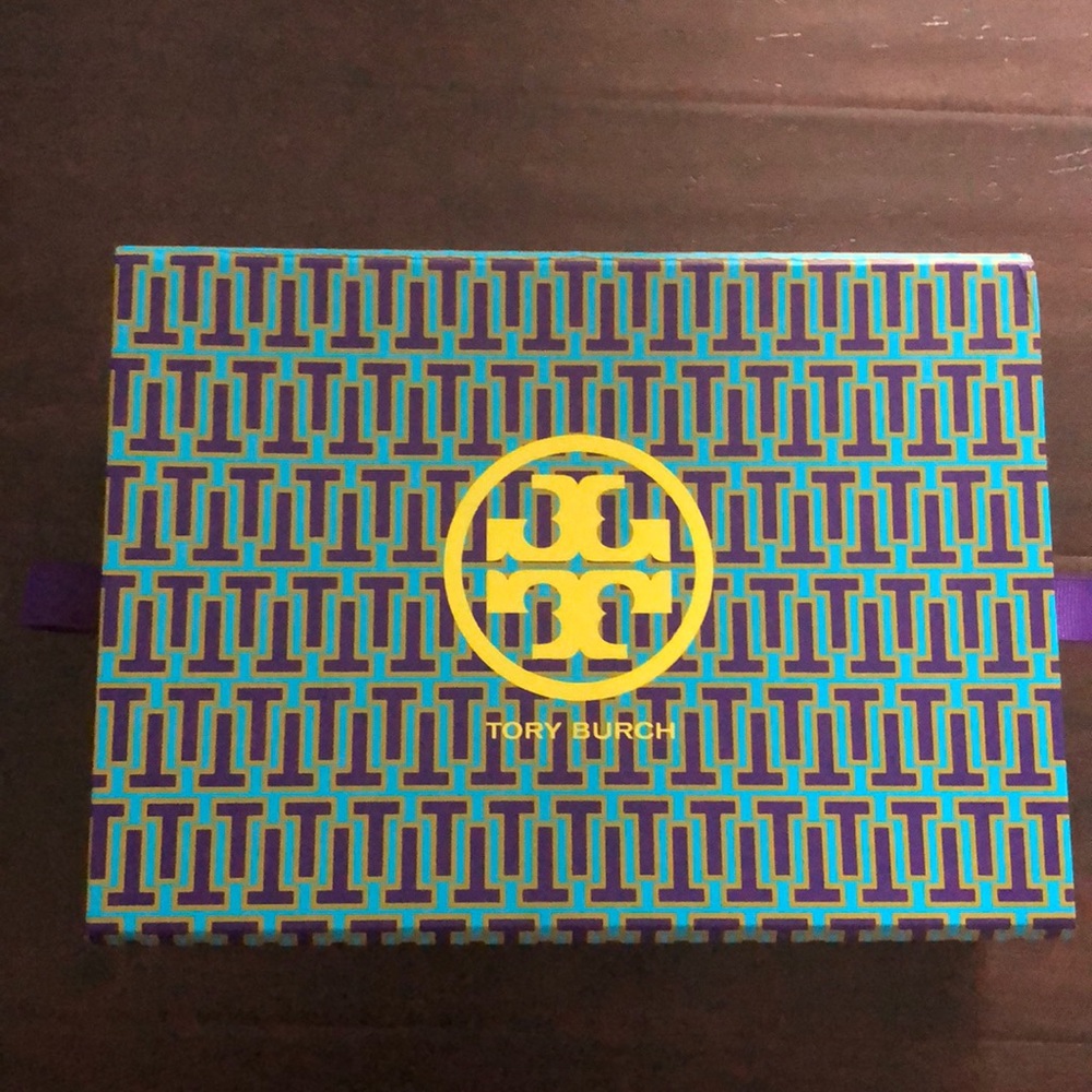 Tory Burch box